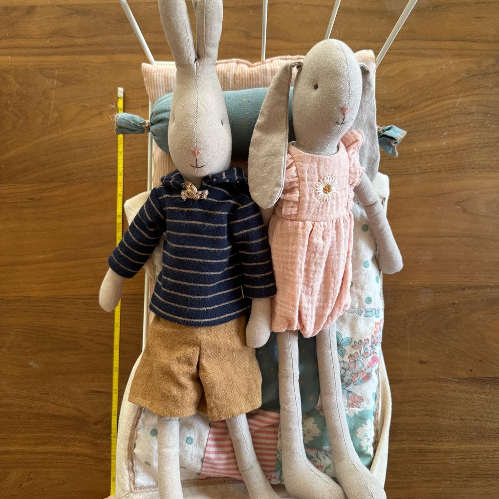 Maileg size 3 Bunny and Rabbit with bed